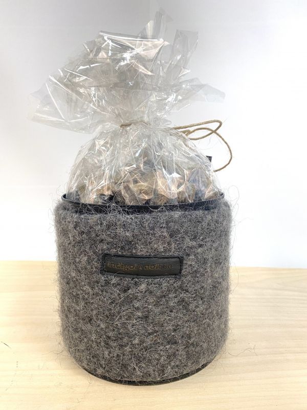 Tennbriketter 1kg i boks tovet, div farger